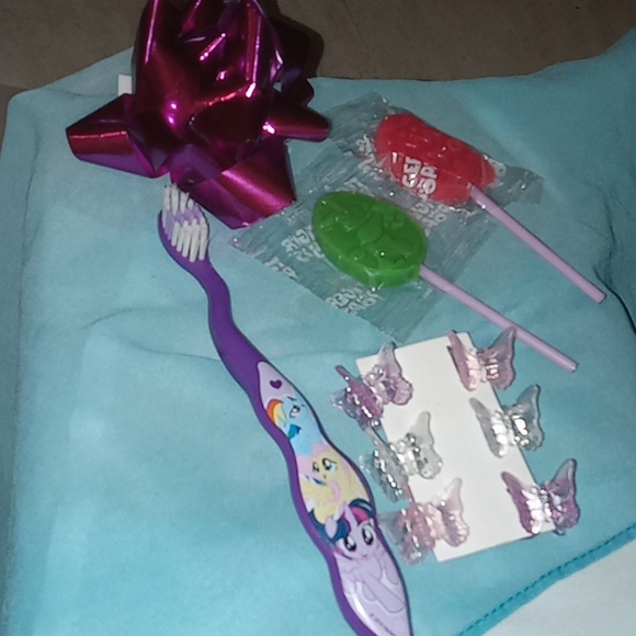 NEW GIRLS FUN BUNDLE - Picture 6 of 9